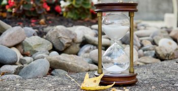 hourglass-2846641_1920 hourglass-2846641_1920